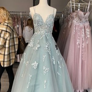 andrea and leo prom dress